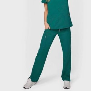 Women's Figs Scrub Pants in Hunter Green M